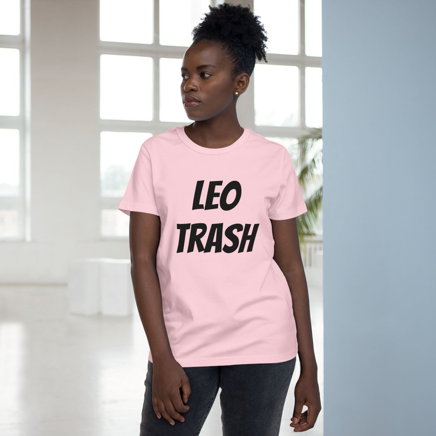 leo trash women’s tee
