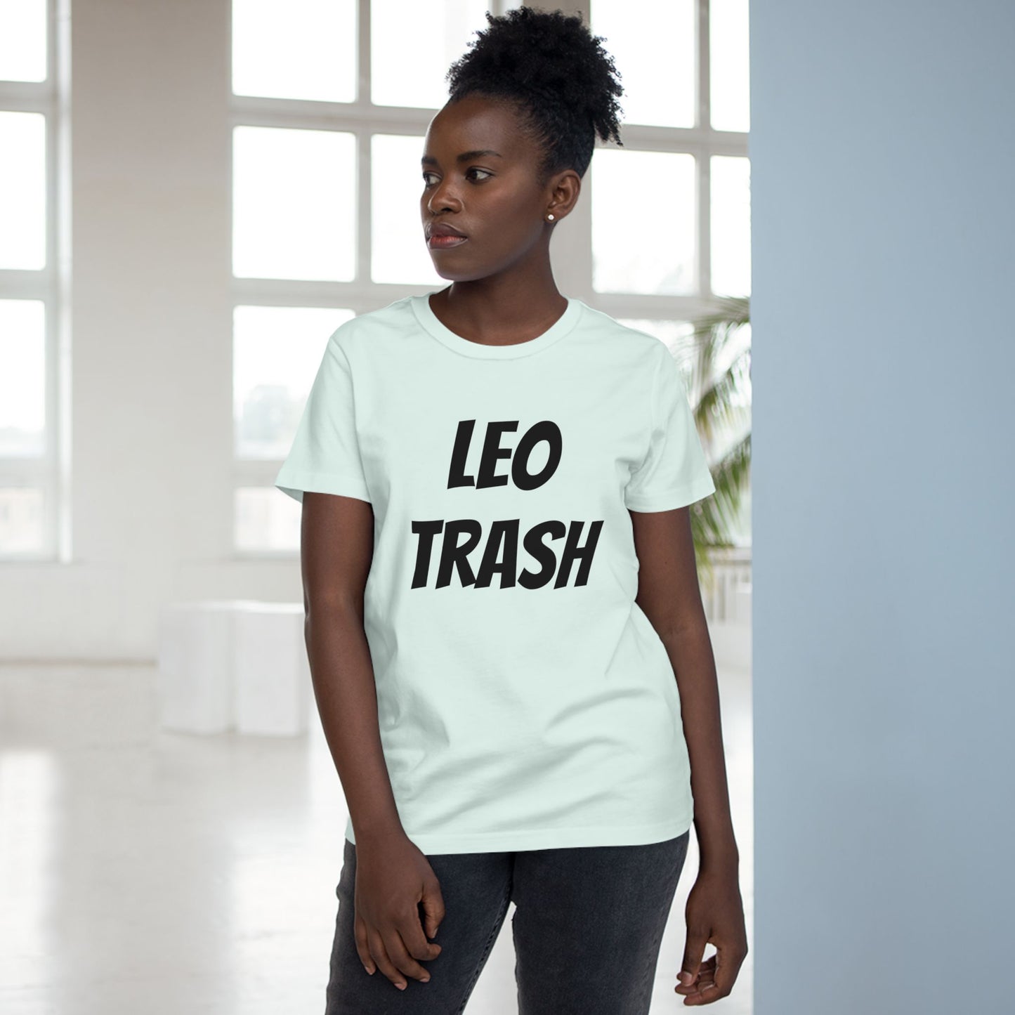 leo trash women’s tee