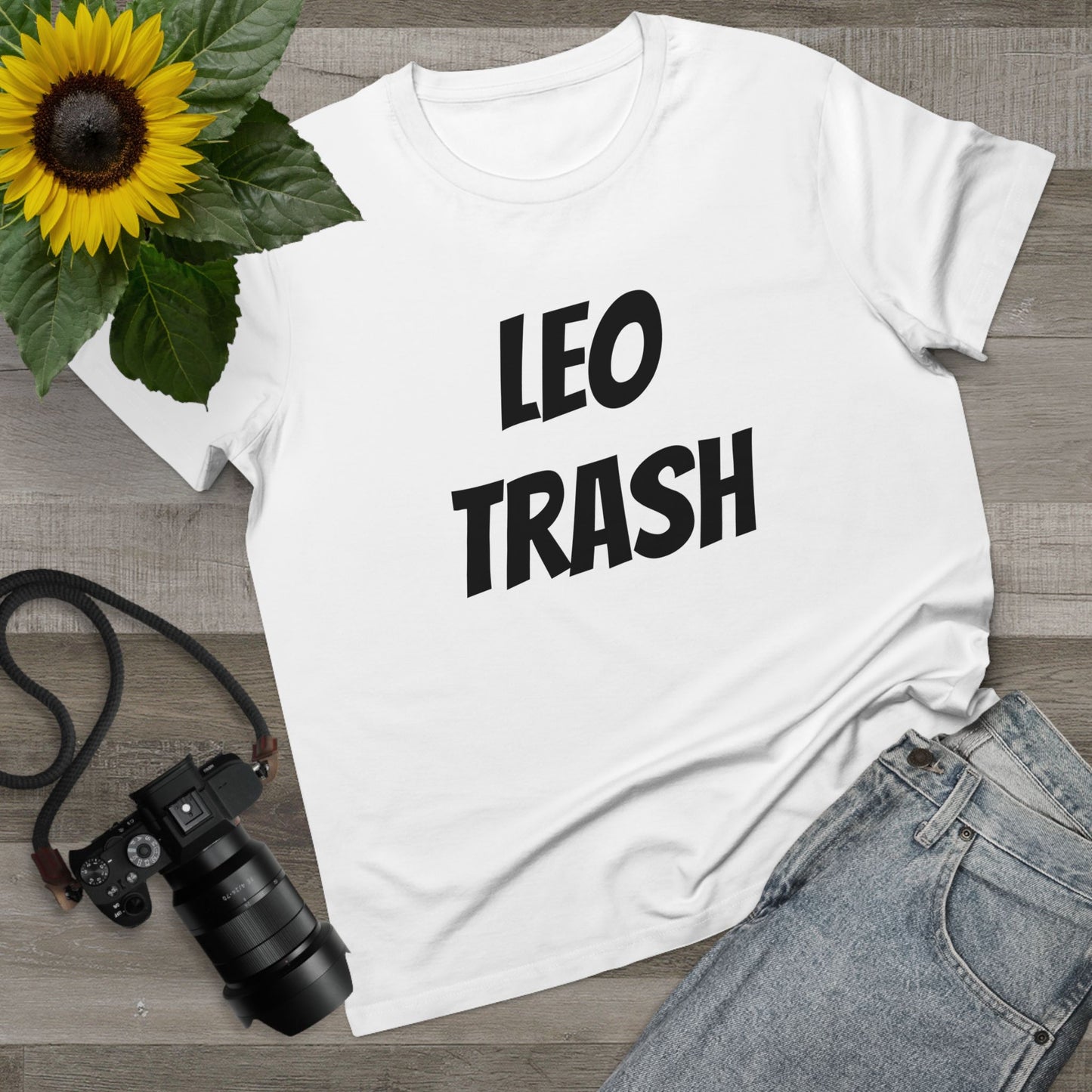 leo trash women’s tee