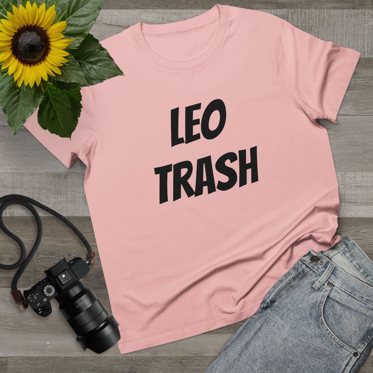 leo trash women’s tee