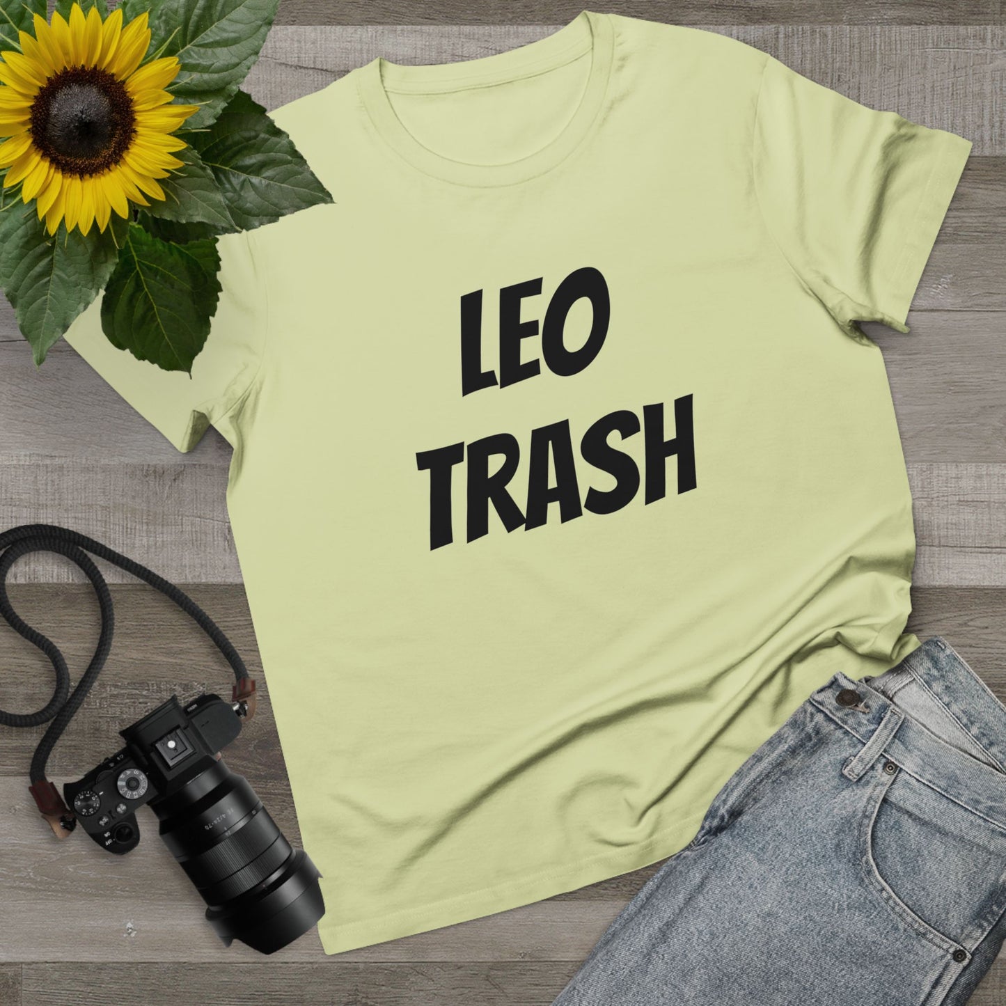 leo trash women’s tee