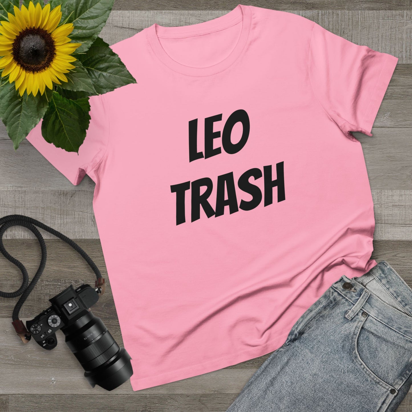 leo trash women’s tee