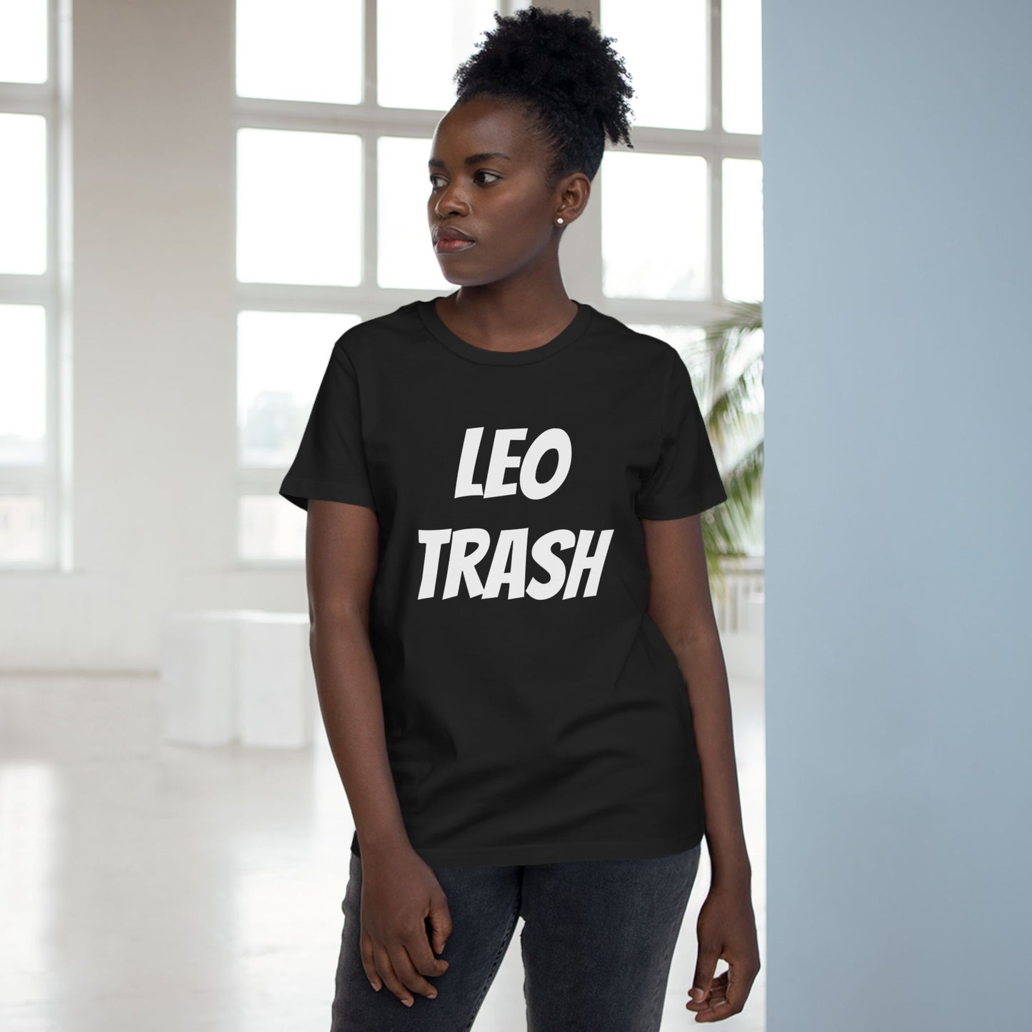 leo trash women’s tee